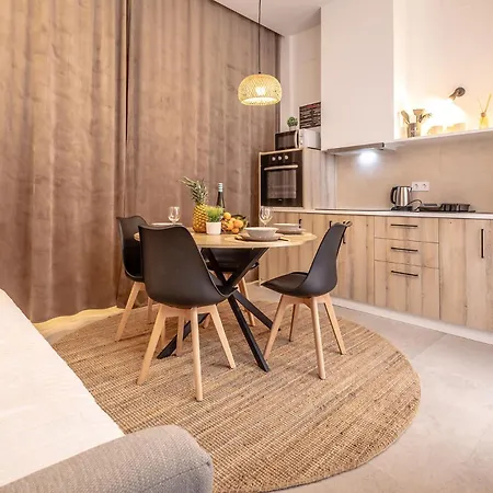 Apartment чудовий новий лофт поруч з містом наук