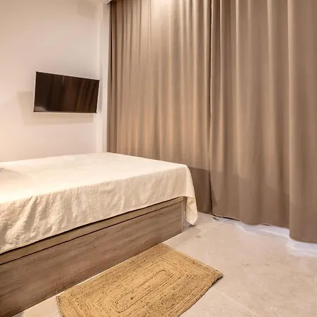 Apartamento чудовий новий лофт поруч з містом наук